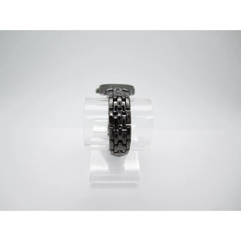 Women's QMAX Quartz WR Analog 27mm Dial Causal Round Watch (E518)